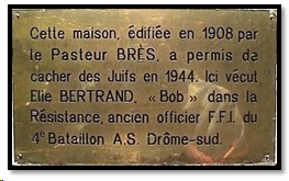 Cette maison a t difie en 1908 par le Pasteur Brs, a permis de cacher des Juifs en 1944 ...